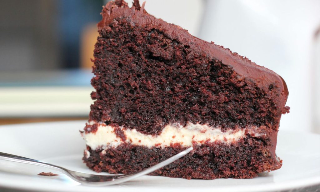 What Causes Cakes to Sink in the Middle?